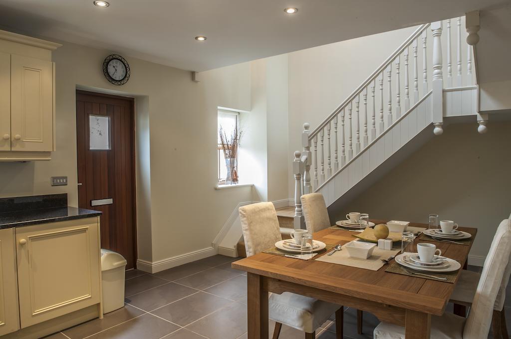 New Forest Estate Lodges Tyrrellspass Exterior foto