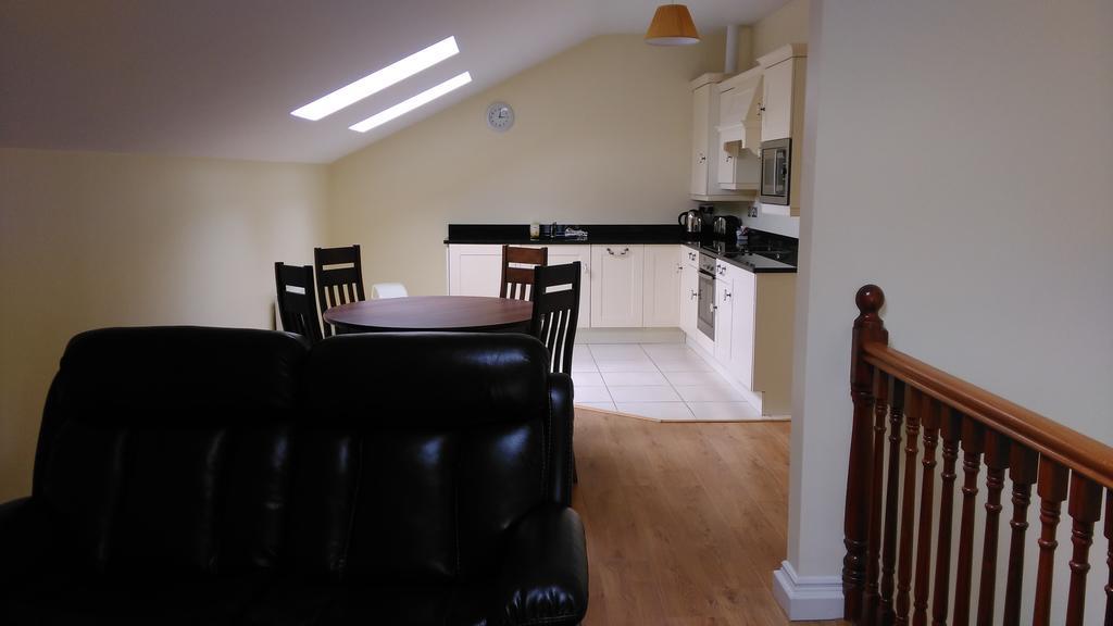 New Forest Estate Lodges Tyrrellspass Habitación foto